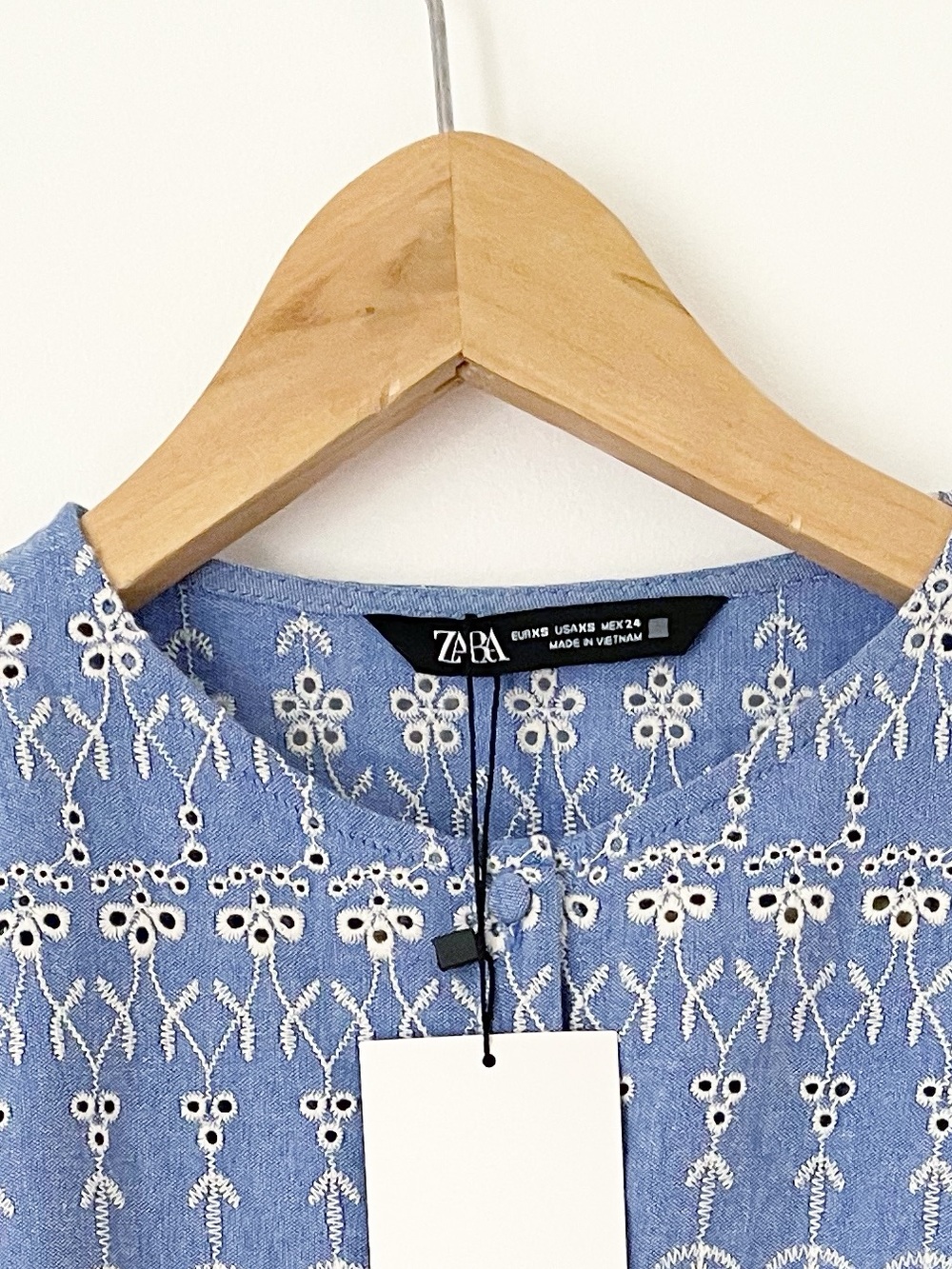 Zara cotton light blue embroidered blouse size XS - Picture 11 of 14